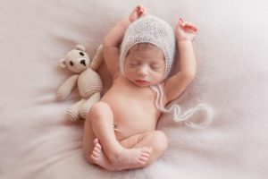 fotografo-neonati-ancona-00004 fotografie-neonati-ancona-marche-osimo-falconara-foto-newborn-sorellina-servizio-fotografico-famiglia-studio-fotografico-ancona-Lavinia-Mandolini