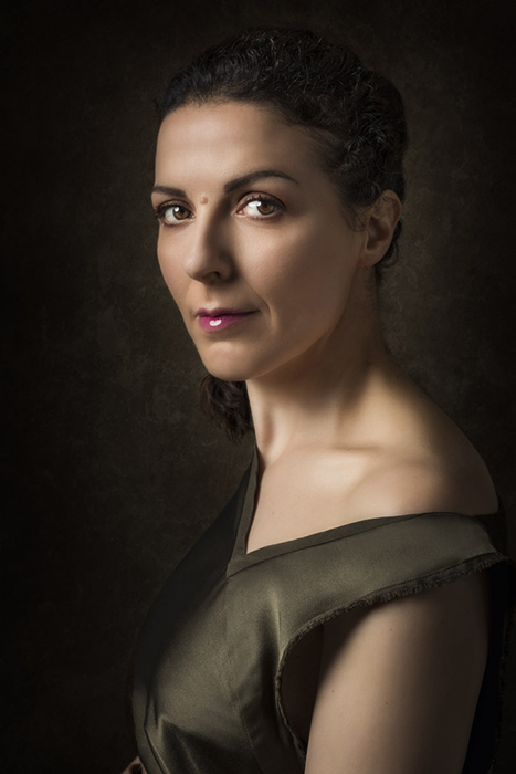 ritratti-donna-servizio-fotografico-donne-femminili-ancona-foto-woman-portrait-lavinia-mandolini ritratti-donna-servizio-fotografico-donne-femminili-ancona-foto-woman-portrait-lavinia-mandolini