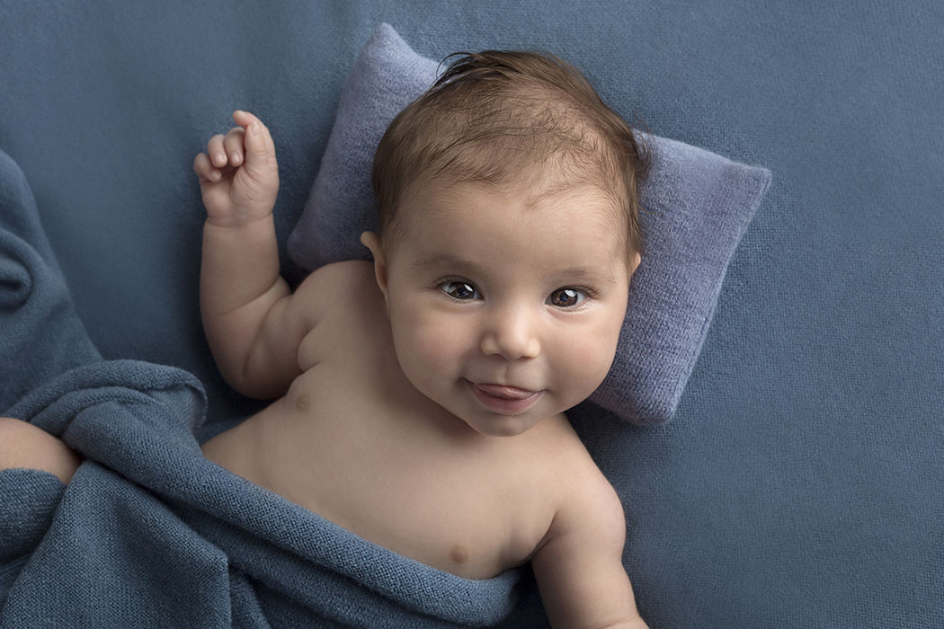 fotografie-neonati-ancona-marche-osimo-falconara-foto-newborn-sorellina-servizio-fotografico-famiglia-studio-fotografico-ancona-Lavinia-Mandolini