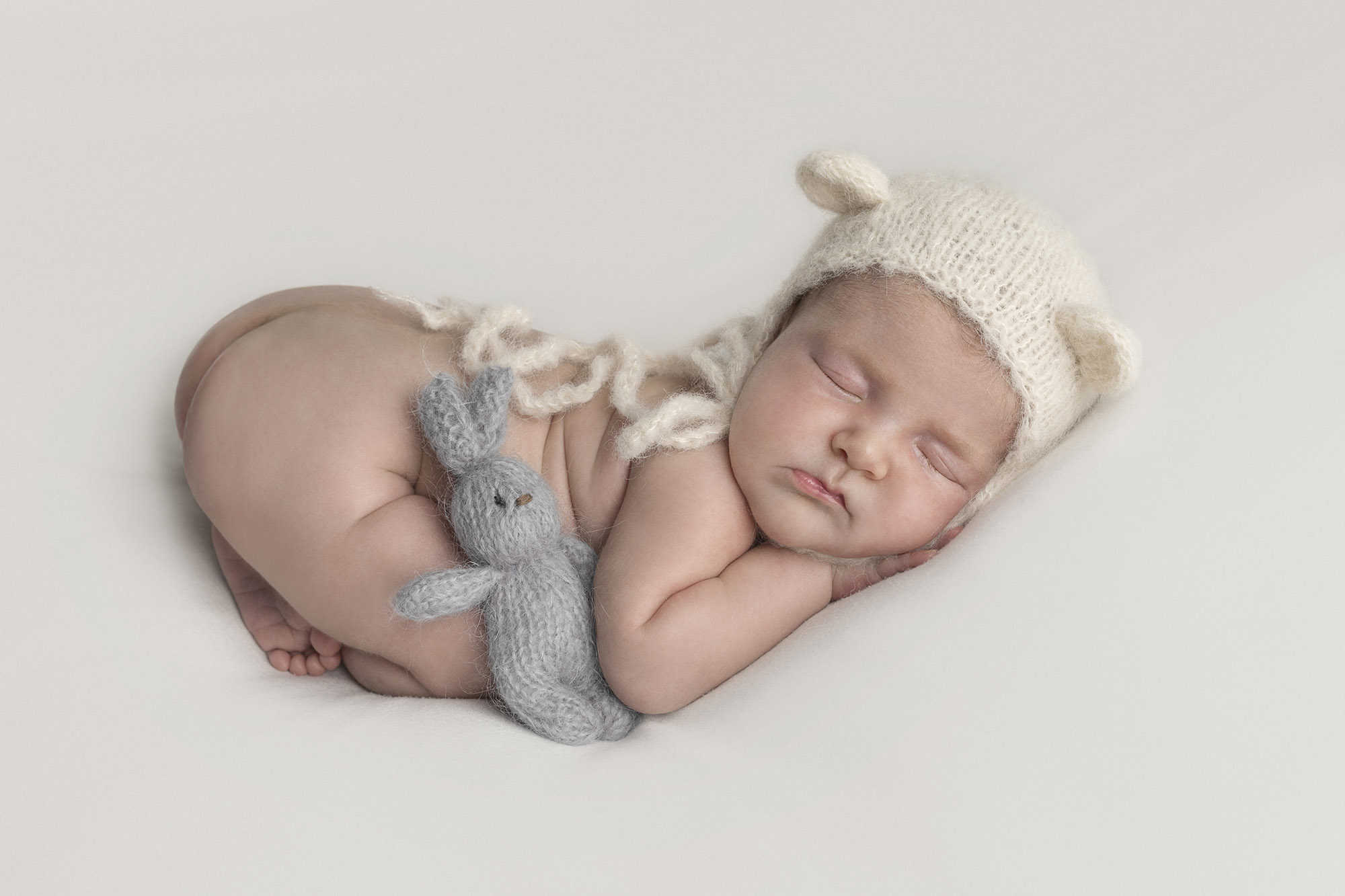 servizi-fotografici-neonati-ancona-osimo-falconara-senigallia-fotografie-newborn-bambini-appena-nati